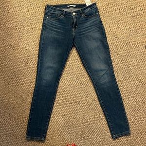 Levi’s 711 Skinny Jean - Size 29